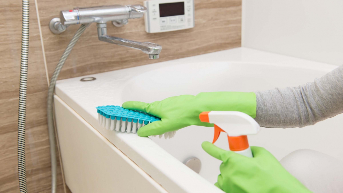 Cleaning Bath